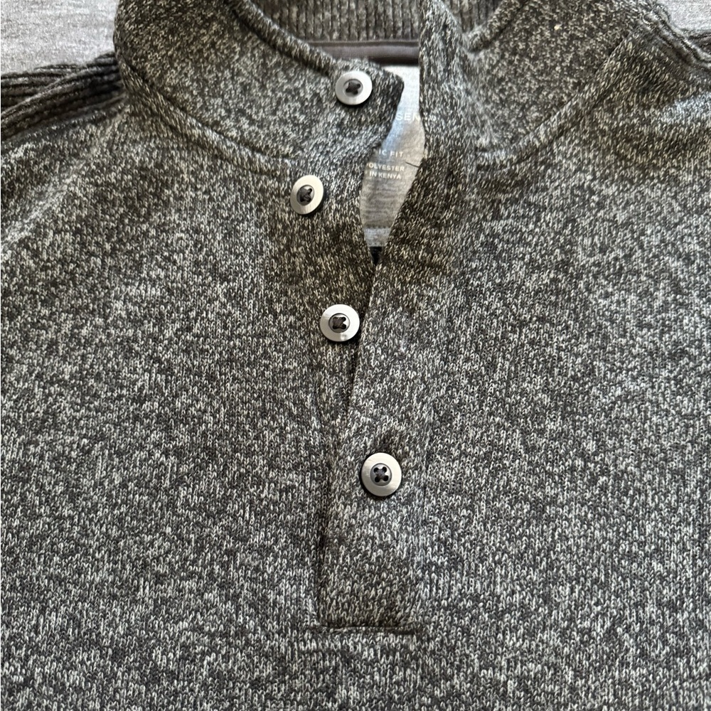 Van Heusen Gray Crewneck Sweater Classic Design - Picture 4 of 6